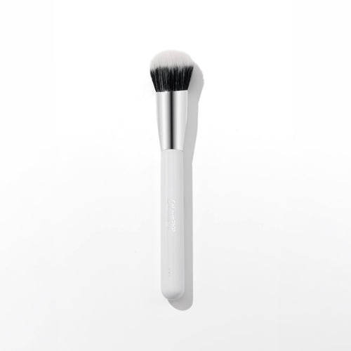 Angled Blending Face Brush - Detailed Lightweight Artistry Control