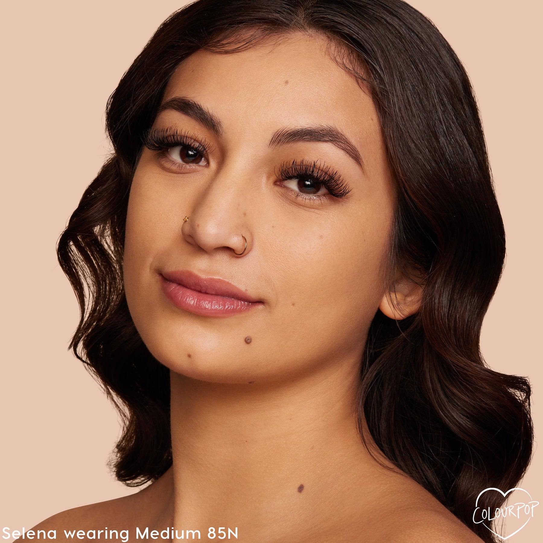 Medium 85 N - Playful Iconic Complexion Look