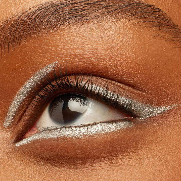 Kicker - Pearlescent Editorial Liner Definition